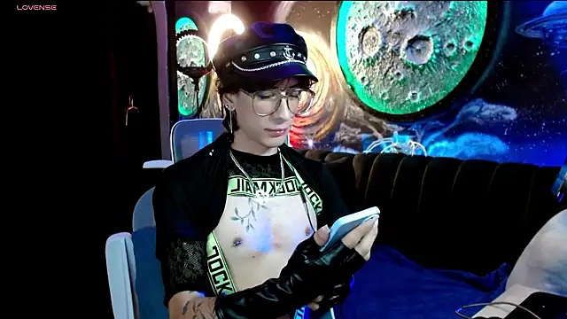 Snapshot of Yedrix chatting on February 19, 2026, 3:30 pm Yedrix online show from February 19, 2026, 3:30 pm