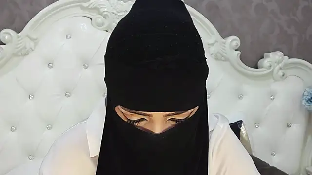 Snapshot of Hajar_Kar chatting on June 10, 2026, 5:28 am Hajar Kar online show from June 10, 2026, 5:28 am