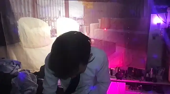 Snapshot of ex199212 chatting on March 20, 2025, 3:23 am ex199212 online show from March 20, 2025, 3:23 am