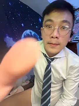 Snapshot of ex199212 chatting on February 7, 2026, 10:30 am ex199212 online show from February 7, 2026, 10:30 am