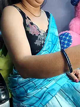 Snapshot of santurmom chatting on November 28, 2025, 5:48 pm santurmom online show from November 28, 2025, 5:48 pm