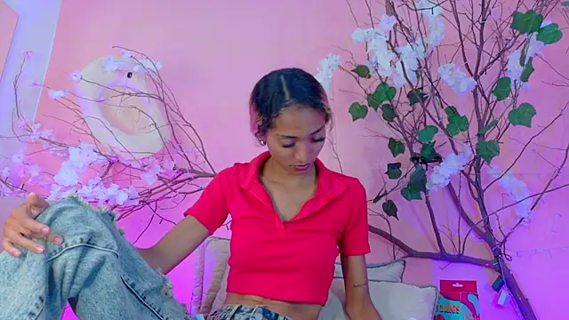 Charlotte Love10 online show from April 7, 2026, 9:59 pm