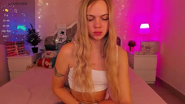 Aria69Stars online show from December 11, 2024, 4:49 am