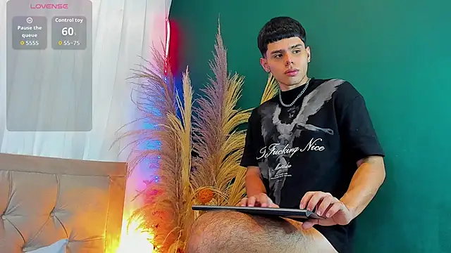 Nathaniel Park online show from October 12, 2025, 1:04 am