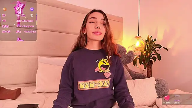 Snapshot of Mollymoon1 chatting on September 30, 2025, 7:08 pm Mollymoon1 online show from September 30, 2025, 7:08 pm