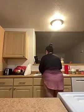 AlyssiaAmoreXO online show from December 14, 2025, 2:22 pm