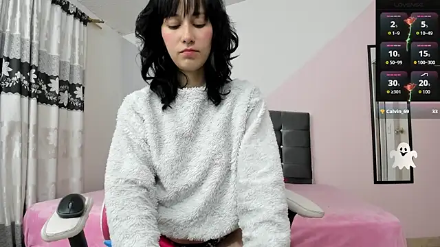 Snapshot of Camcrush__ chatting on December 16, 2024, 10:45 pm Camcrush online show from December 16, 2024, 10:45 pm