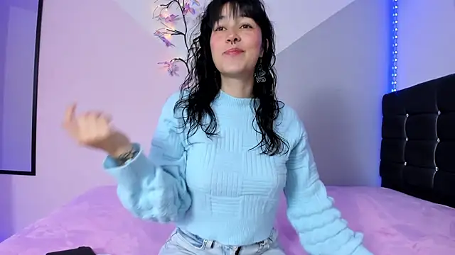 Snapshot of Camcrush__ chatting on September 20, 2025, 12:50 pm Camcrush online show from September 20, 2025, 12:50 pm