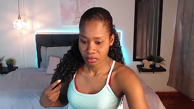 Snapshot of Brown_Pearl chatting on December 4, 2024, 7:34 pm Brown Pearl online show from December 4, 2024, 7:34 pm