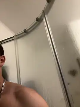 Snapshot of lescro95_ chatting on November 10, 2025, 10:42 pm lescro95 online show from November 10, 2025, 10:42 pm