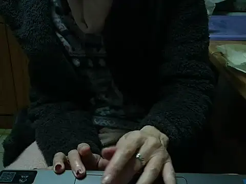 VeneRed online show from February 9, 2026, 5:39 pm