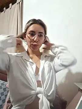 Scarlett Khan online show from February 3, 2025, 4:04 am