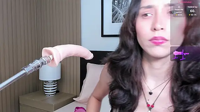 doll bella  online show from November 11, 2025, 7:58 pm