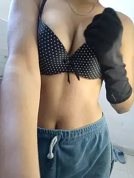 Snapshot of Cute_ritu0 chatting on February 24, 2025, 9:00 am Cute ritu0 online show from February 24, 2025, 9:00 am