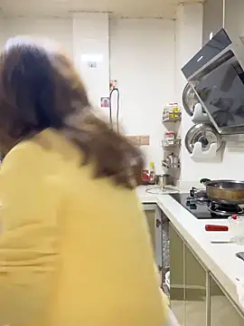 CN-Shanshan online show from April 10, 2026, 12:49 am