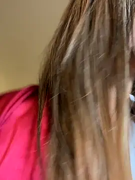 Alisha-Bond online show from October 31, 2025, 7:15 pm