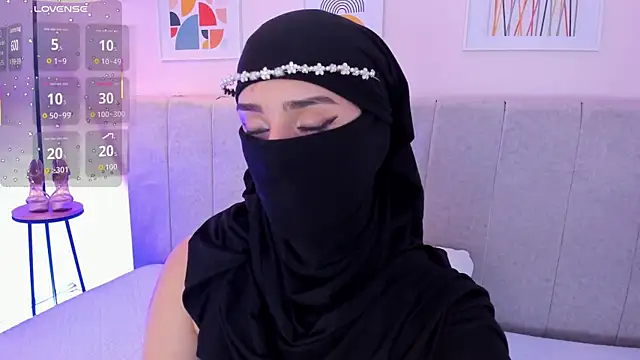 Snapshot of rawiya chatting on September 24, 2025, 12:08 pm rawiya online show from September 24, 2025, 12:08 pm