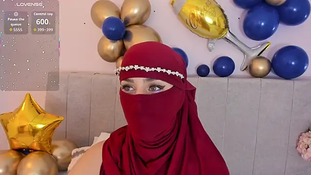 Snapshot of rawiya chatting on September 27, 2025, 12:10 pm rawiya online show from September 27, 2025, 12:10 pm