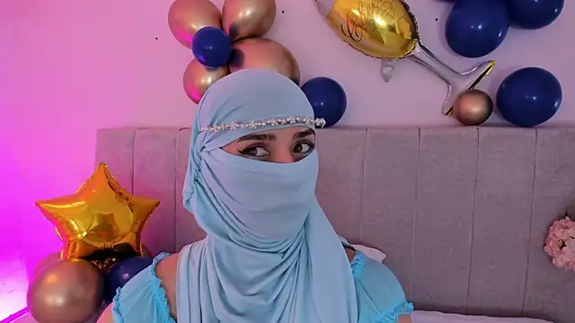 Snapshot of rawiya chatting on October 3, 2025, 12:13 pm rawiya online show from October 3, 2025, 12:13 pm