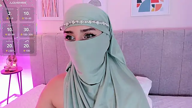 Snapshot of rawiya chatting on November 7, 2025, 12:38 pm rawiya online show from November 7, 2025, 12:38 pm