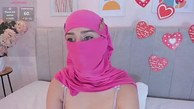 Snapshot of rawiya chatting on February 12, 2026, 12:33 pm rawiya online show from February 12, 2026, 12:33 pm