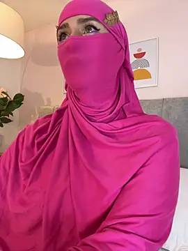 Snapshot of rawiya chatting on February 17, 2026, 12:01 pm rawiya online show from February 17, 2026, 12:01 pm