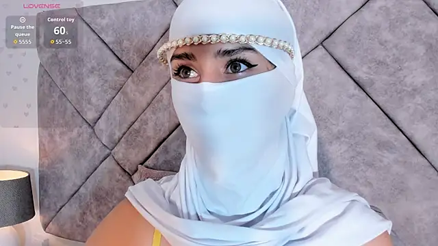 Snapshot of rawiya chatting on March 8, 2026, 12:08 am rawiya online show from March 8, 2026, 12:08 am