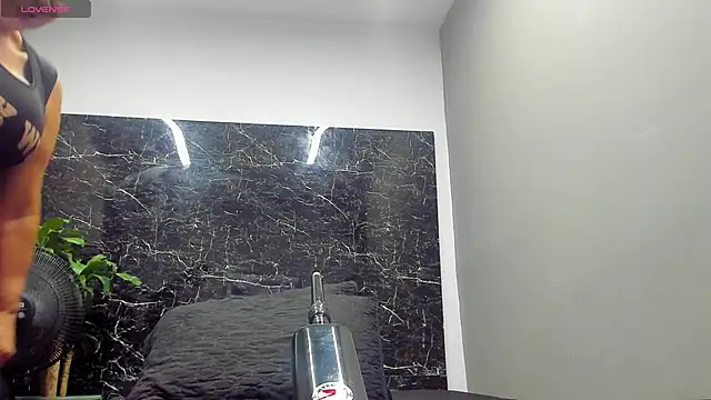 cloee-rabbyt online show from February 4, 2025, 11:27 am