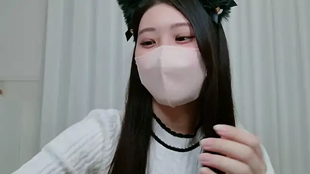 yuki room online show from September 24, 2025, 1:14 pm