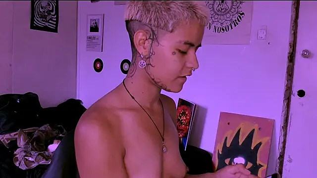 alex one888 online show from April 4, 2026, 8:39 pm