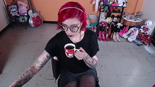 MissMiia2 online show from February 5, 2025, 4:36 pm