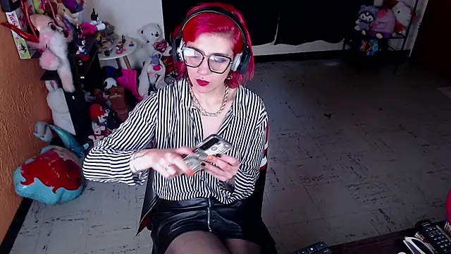 MissMiia2 online show from February 7, 2025, 2:37 pm