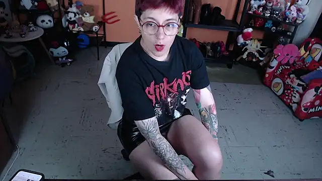 MissMiia2 online show from May 25, 2026, 2:23 pm