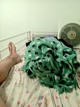 Snapshot of gato- chatting on November 7, 2025, 12:27 pm gato- online show from November 7, 2025, 12:27 pm