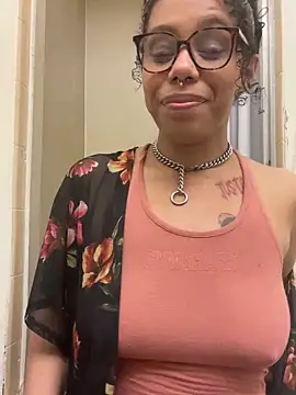 Princess Desirae online show from May 16, 2026, 10:36 am