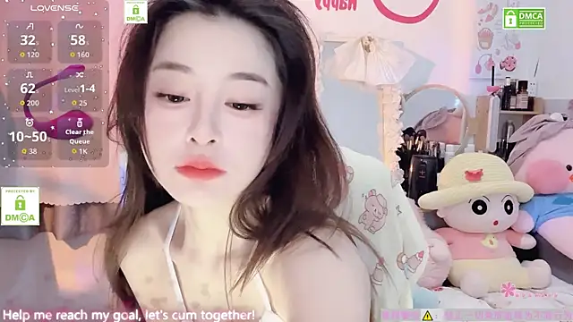 Snapshot of Carly_1 chatting on November 19, 2025, 8:36 am Carly 1 online show from November 19, 2025, 8:36 am