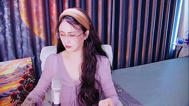 Daisy7 11 online show from September 16, 2025, 6:14 am