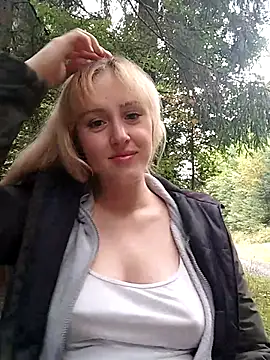 SherryOutdoor1 online show from October 9, 2025, 8:23 am