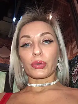 Snapshot of Diamond_Bunny_ chatting on January 10, 2025, 4:20 pm Diamond Bunny online show from January 10, 2025, 4:20 pm