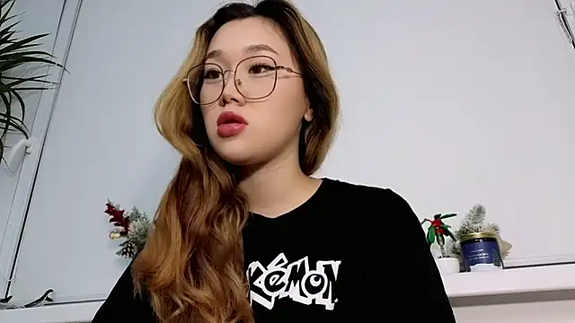 Jennatyan online show from December 5, 2025, 11:30 am