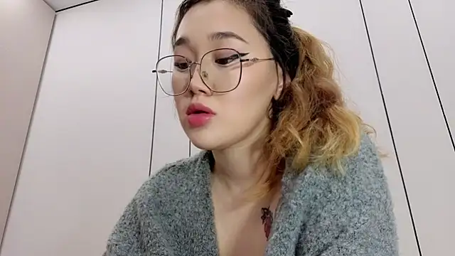 Jennatyan online show from January 6, 2026, 5:16 pm