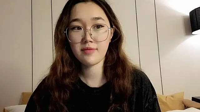 Jennatyan online show from June 4, 2026, 3:34 am