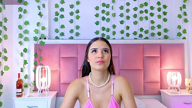 Snapshot of kaily_sweet1 chatting on July 17, 2026, 11:28 am kaily sweet1 online show from July 17, 2026, 11:28 am