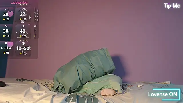 Snapshot of Dante_Bear_ chatting on September 21, 2025, 8:54 pm Dante Bear online show from September 21, 2025, 8:54 pm