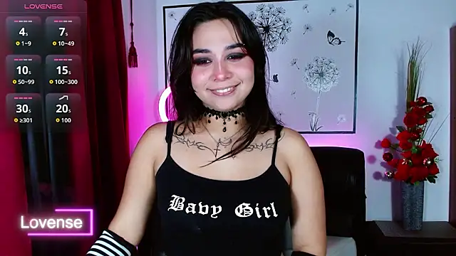 Snapshot of Lune_Claire chatting on February 4, 2026, 1:33 am Lune Claire online show from February 4, 2026, 1:33 am