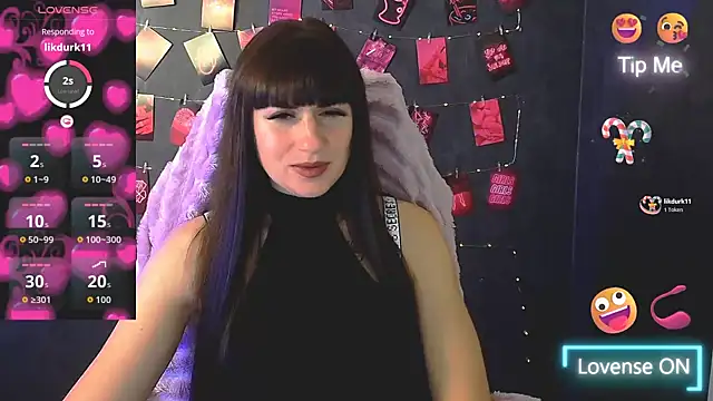 Snapshot of Violla_My chatting on October 19, 2025, 6:03 am Violla My online show from October 19, 2025, 6:03 am