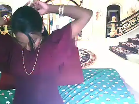 Snapshot of IndianLoveBug chatting on December 28, 2024, 1:08 am IndianLoveBug online show from December 28, 2024, 1:08 am