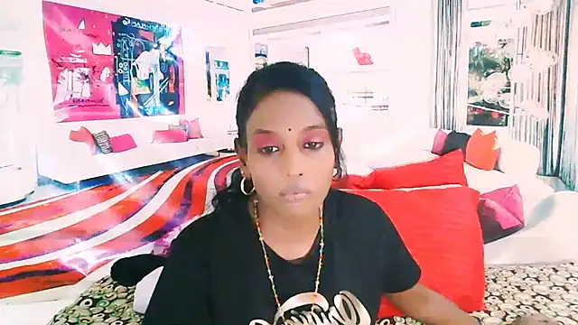 Snapshot of IndianLoveBug chatting on September 15, 2025, 5:24 pm IndianLoveBug online show from September 15, 2025, 5:24 pm