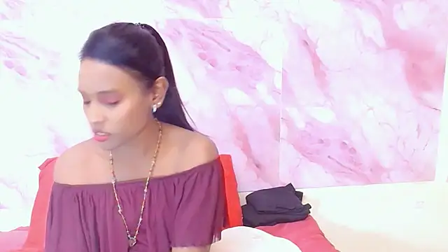 Snapshot of IndianLoveBug chatting on October 15, 2025, 5:35 pm IndianLoveBug online show from October 15, 2025, 5:35 pm