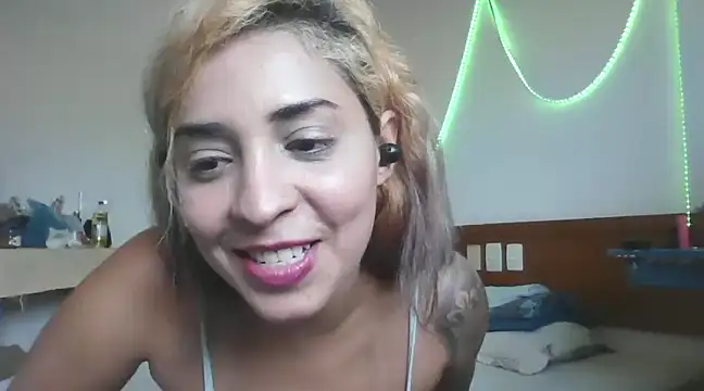 Gabrielleof online show from January 6, 2025, 3:08 pm